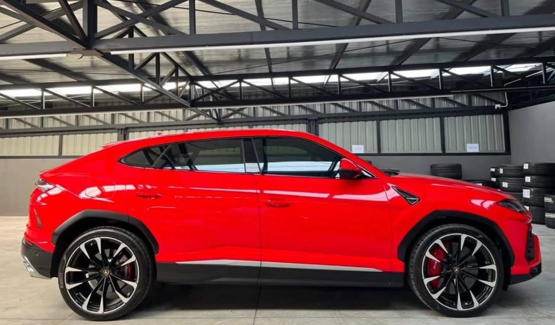 Lamborghini Urus 2021 สีแดง 3