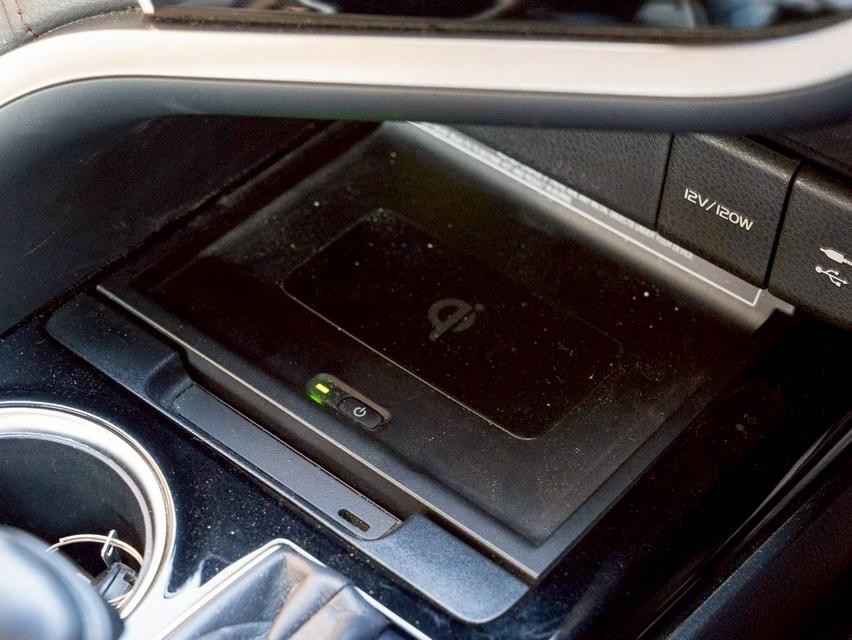 Toyota Camry 2.0G ปี 2019 (เข้าศูนย์ทุกระยะ) เจ้าของเดียว สภาพสวย สีเดิมทุกจุด ยางปี 2024 11