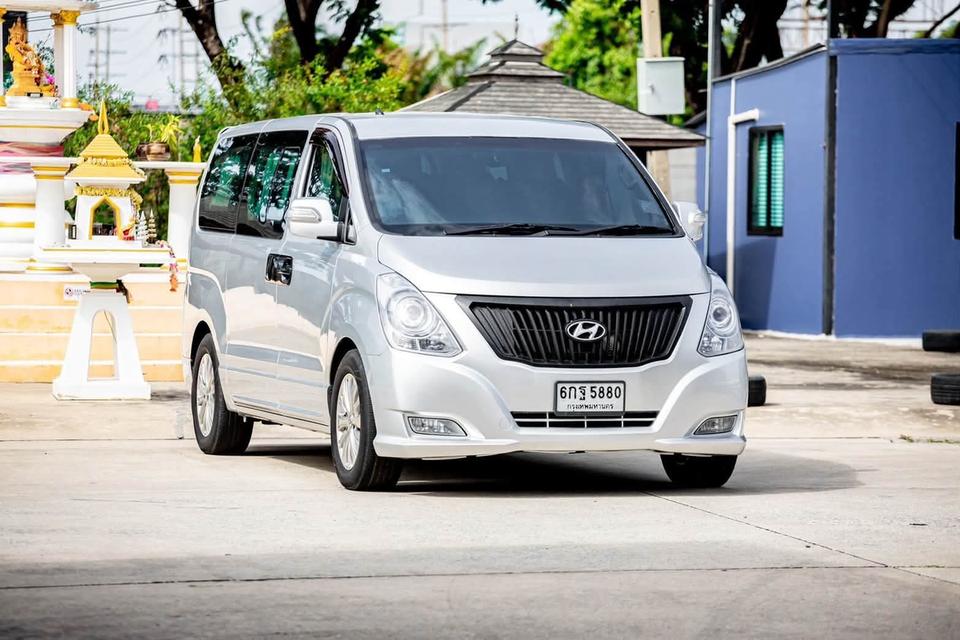 Hyundai H1 Grand Starex 2.5 Diesel VIP ปี 2012ราคา4แสนกว่าเท่านั้น
