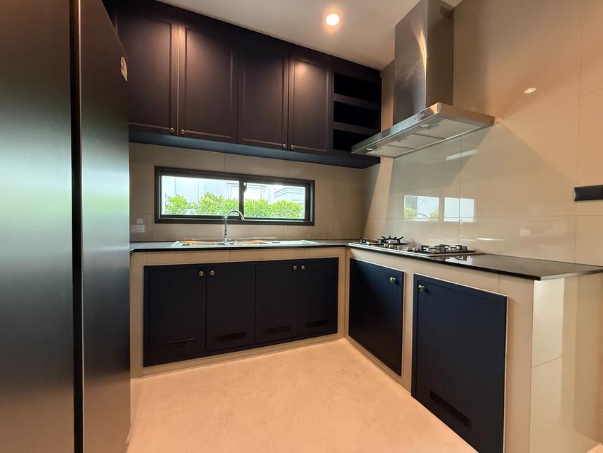 Luxury Family House for Rent Setthasiri Bangna KM.10 (Big Size) 2