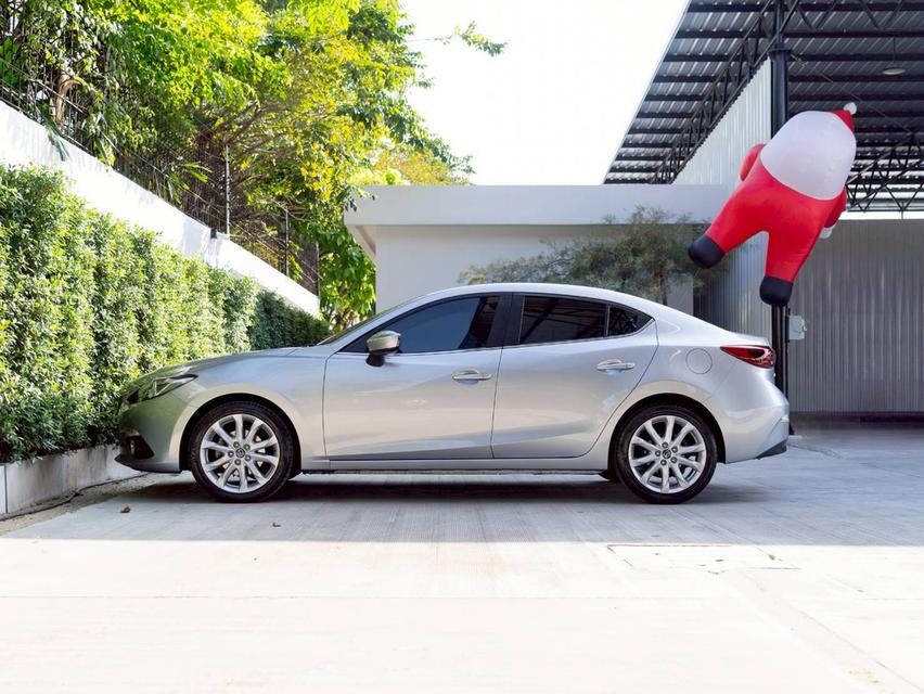 Mazda 3 2.0S ปี 2015 ♨️ #ประกันเครื่องเกียร์หลังการขาย3ปี / 30,000km. ♨️ 2