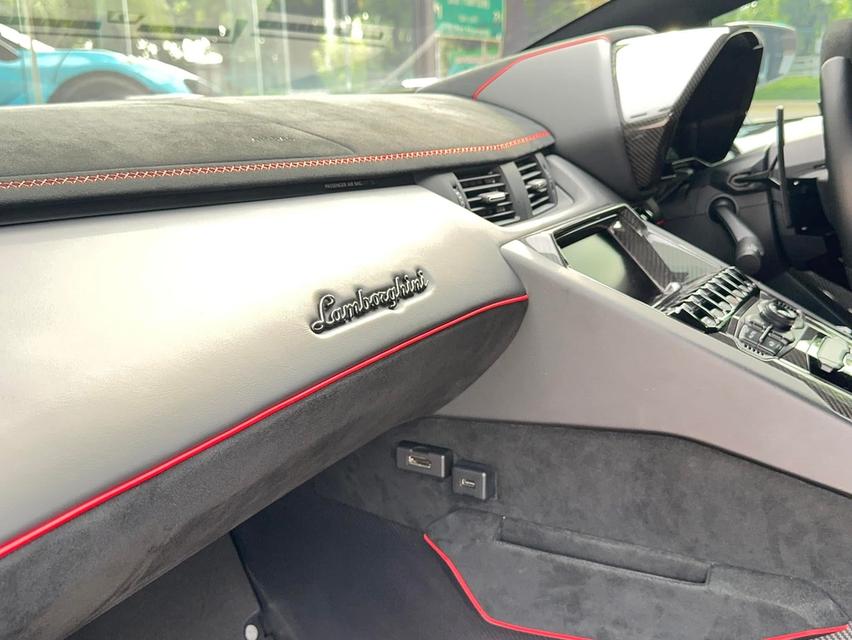 Lamborghini Aventador SVJ Roadster ปี 2021 12