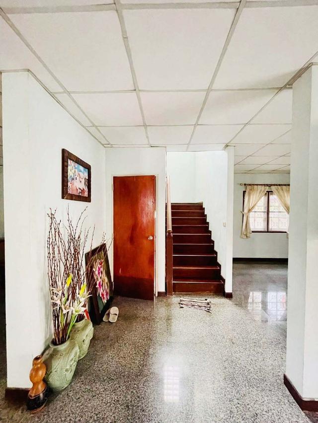 บ้านเช่าเลี้ยงสัตว์ได้ หมู่บ้านศุชญา ซอยรังสิต–นครนายก 85 คลอง 4 ปทุมธานี ค่าเช่า11,000 บ./ด. บ้านเดี่ยว 2 ชั้น พื้นที่ 55 ตร.ว. 11