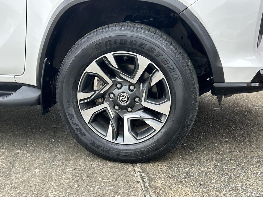 TOYOTA FORTUNER 2.4 LEADER AT ปี 2023 รถมือสอง ราคา 945,000 บาท รูปที่ 2