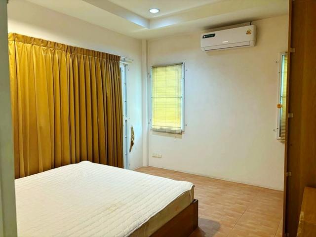 ให้เช่าบ้าน 2 ชั้นหลังมุม 40ตร.วา. รร.สารสาสน์วิเทศ สายไหม 1 กม. ตลาดวงศกร 1.4 กม. สุขาภิบาล 5 320ตร.ม. เฟอร์ฯครบ 3 นอน 5