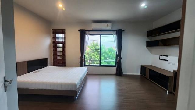ให้เช่าทาวน์โฮม 3 ชั้น ซอยนวมินทร์ 111 โครงการ เพล็กซ์ เรสซิเดนซ์ นวมินทร์ ถนนเกษตร-นวมินทร์ ซอยแจ่มจันทร์ ทำเลใกล้ โรงเรียนเลิศหล้า 11