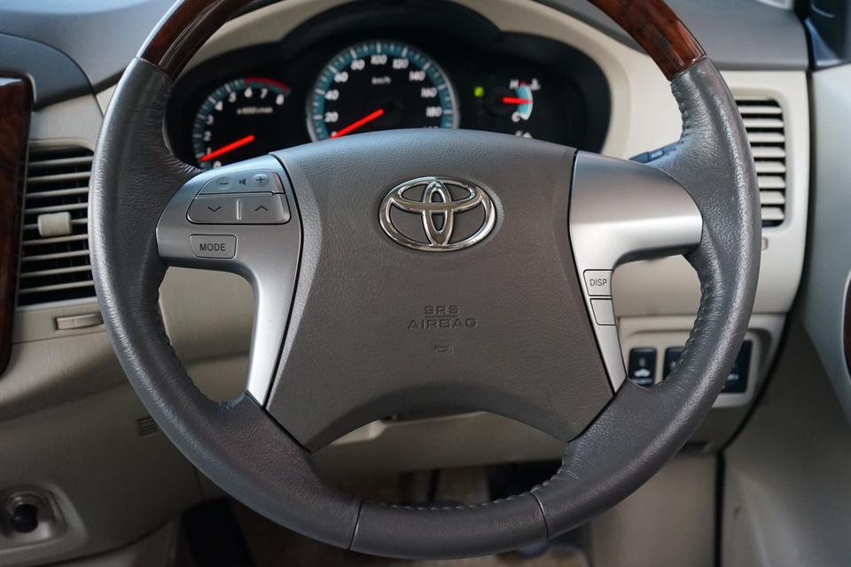 2011 TOYOTA INNOVA 2.0V 11