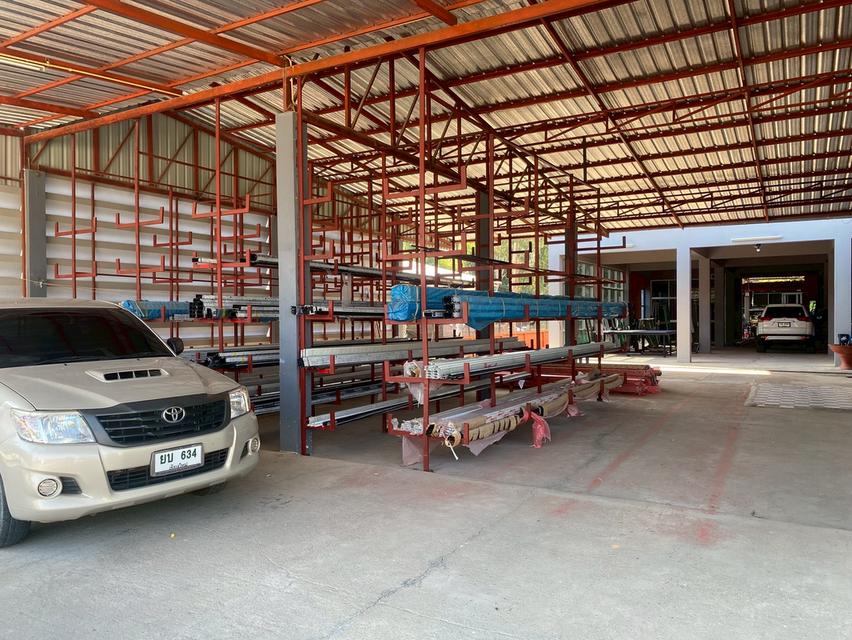 ขายบ้านสองชั้น + หน้าร้านติดถนนใหญ่หน้ากว้าง 20 เมตรถมดินสูงกว่าถนนน้ำขายบ้านสองชั้น + หน้าร้านติดถนนใหญ่หน้ากว้าง 20 เมตรถมดินสูงกว่าถนนน้ำไม่ท่วม 4