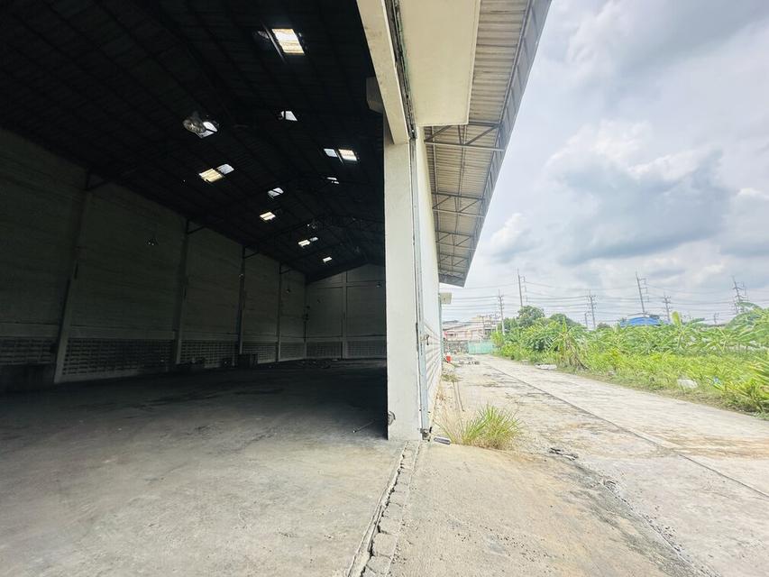 ขายโรงงาน 2 หลัง มี รง.4 เนื้อที่ 2-3-82 ไร่ ซอยสุขาภิบาล 2 ถนนพุทธมณฑลสาย 4 ตำบลอ้อมน้อย อำเภอกระทุ่มแบน จังหวัดสมุทรสาคร 3