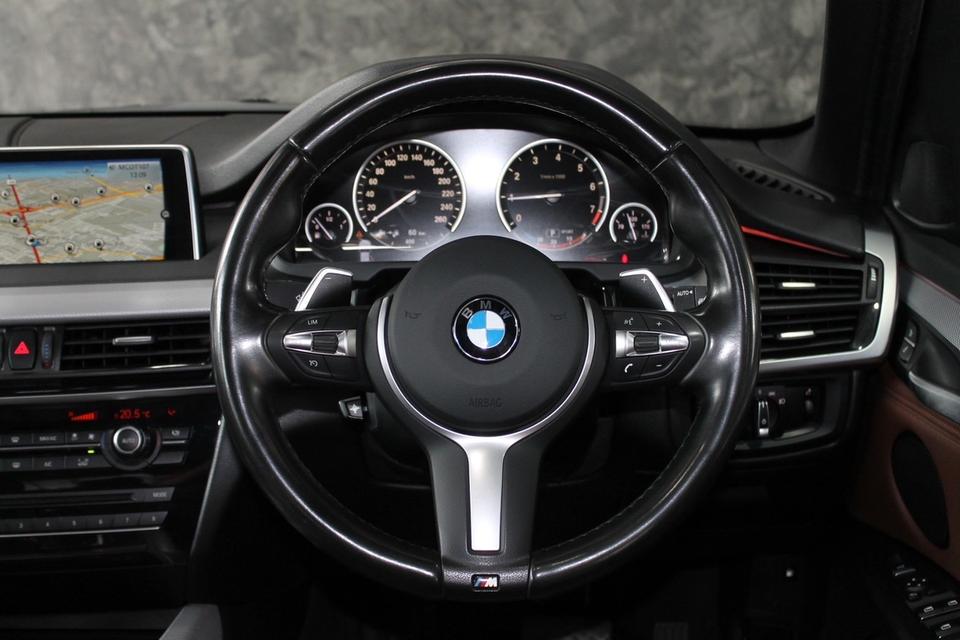รหัสรถ JRS2162 BMW X5 40e 2017 MSport มือเดียว 15