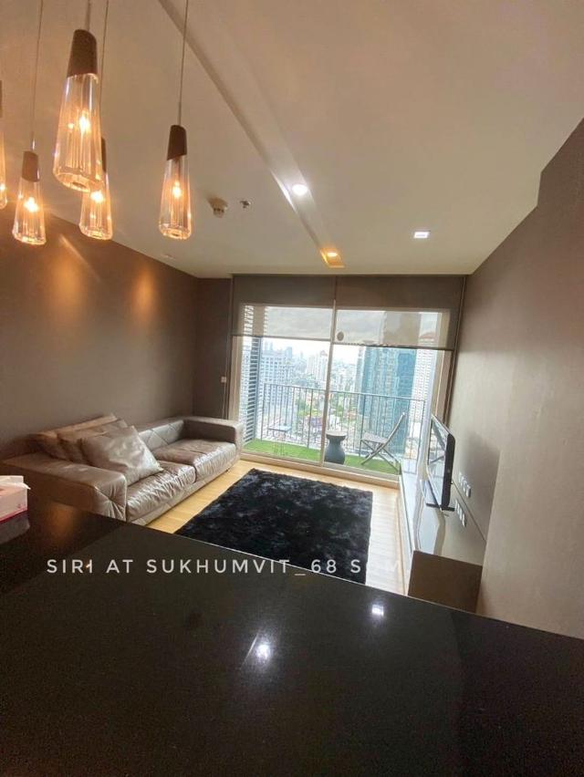 ขาย คอนโด 2 bedrooms city view on high floor SIRI at Sukhumvit (สิริ แอท สุขุมวิท) 68 ตรม. very good condition near Thon 3