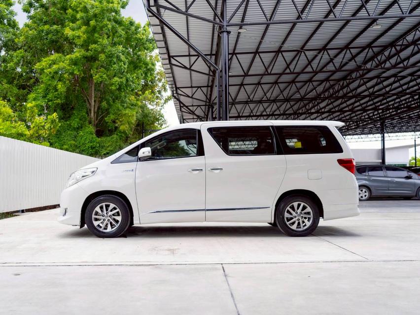 Toyota Alphard 2.4 Hybrid E-Four 2013 4
