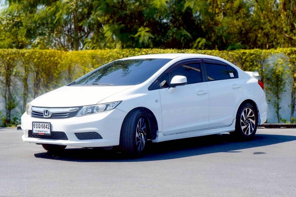 รหัสรถ QT6842 Honda Civic FB 1.8 S เกียร์ Auto สีขาว ปี2013 3