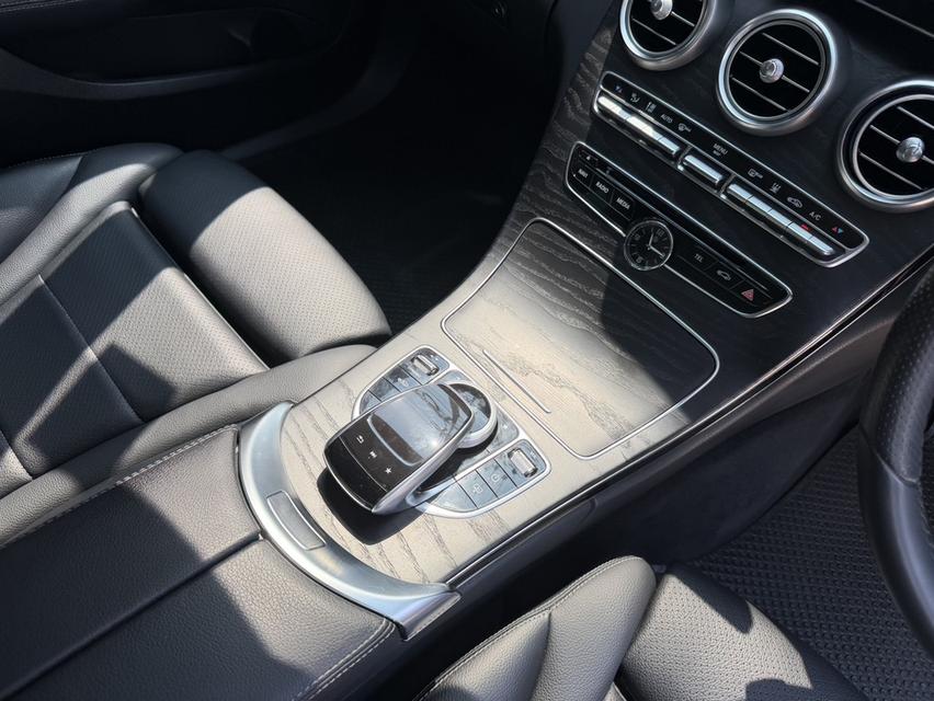 2018 BENZ C350E มือเดียวป้ายแดง เช็คศูนย์ตลอด ไมล์น้อย รูปที่ 12