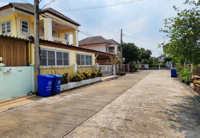 ขายบ้านเดี่ยว หมู่บ้านลภาวัน 9 ถนนชัยพฤกษ์ เนื้อที่ 52.5 ตร.ว. 2 ชั้น 3 นอน 2 น้ำ 3