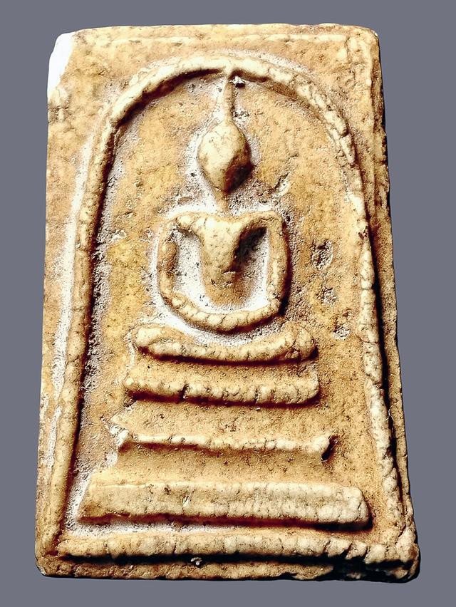 ให้บูชา พระสมเด็จวัดระฆัง สมเด็จพระพุทธจารย์โตพรหมรังสี บรรจุกรุวัดกลางคลองข่อย จ.ราชบุรี สร้างในสมัยรัชกาลที่4 พุทธคุณครบทุกด้าน ฯลฯ