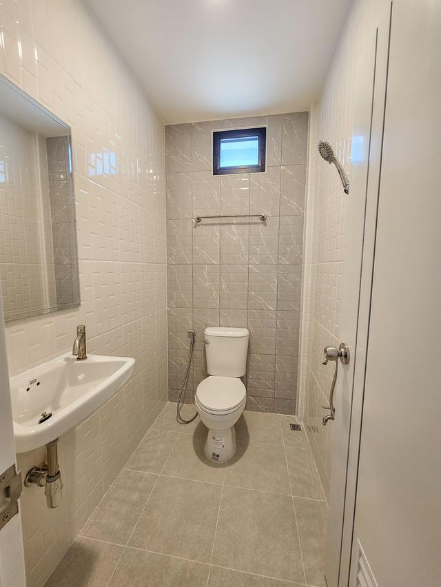 ขายถูกทาวน์เฮ้าส์ 2 ชั้น หมู่บ้านอยู่เจริญ วิภาวดี 37 Yucharoen Vipavadee 37 ขนาด 17.5 ตรว. 2 นอน 2 น้ำ บ้านสวย บ้านเปล่า รีโนเวทใหม่  ใกล้ สนามบินดอ 8