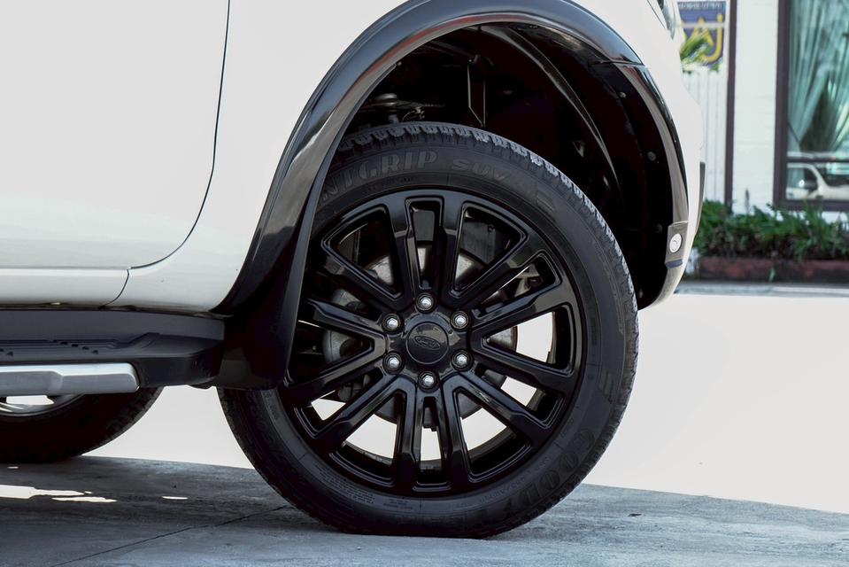 FORD EVEREST 2.0 Titanium+ 2WD AT 2022 รูปย่อยที่ 2