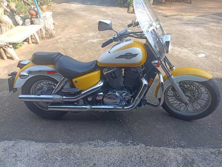 Honda Shadow 1100 รถคลาสสิคสีเหลือง มือ 2