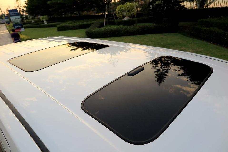 Toyota vellfire zg edition ปี2016 รถศูนย์ไทย รูปที่ 8