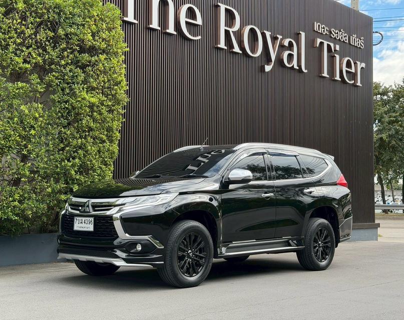 Pajero 2.4 GT Premium NAVI ปี2017 สีดำ ดีเซล รถมือเดียว เข้าเช็คศูนย์ทุกระยะ