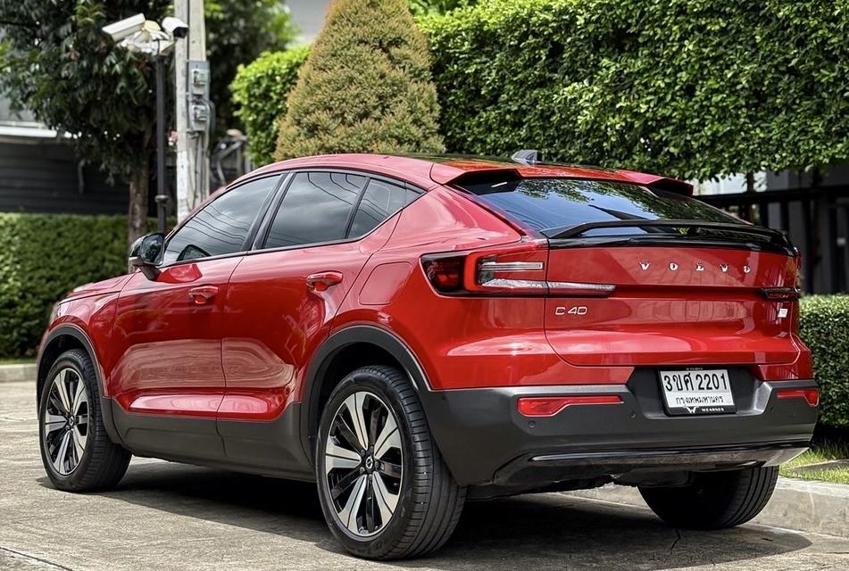 Volvo C40 Pure Electric Coupe 2