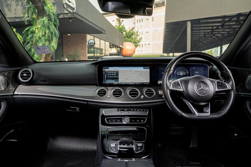 MercedesBenz E350e AMG Plug-in Hybrid ปี2017 ⚡️เข้าใหม่ รุ่น 𝐌𝐢𝐧𝐨𝐫 𝐂𝐡𝐚𝐧𝐠𝐞𝐝 สวยเป๊ะพร้อมรับกลับบ้าน👍🏼 3