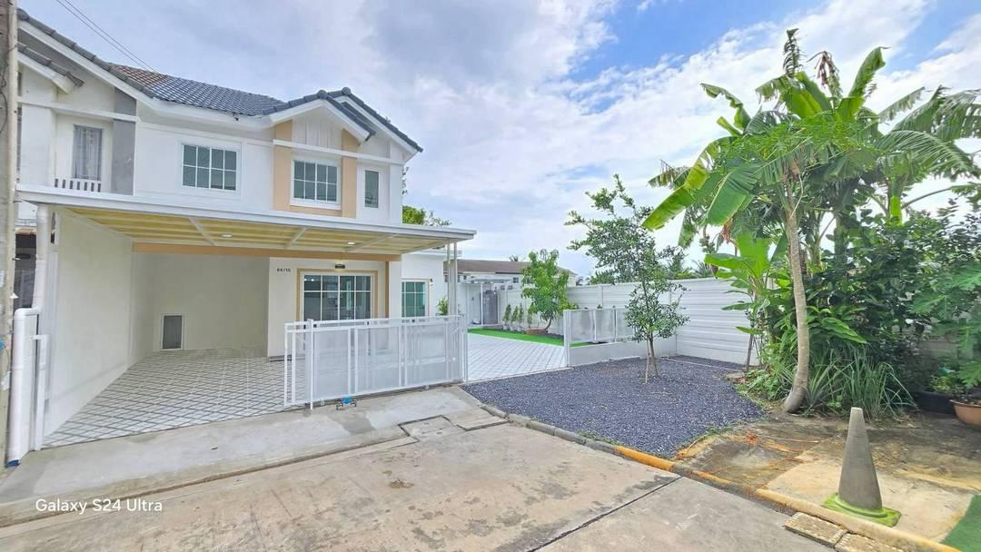 หมู่บ้านพฤกษา76  ซอยแก้วอินทร์ บางใหญ่บ้านแฝด 2 ชั้น หลังมุมในส่วนตัว หลังบ้านติดสวนสาธารณะ 2