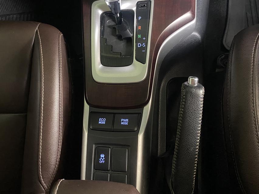 Toyota Fortuner  16