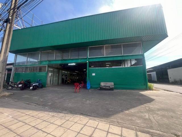 ให้เช่าโกดัง 714 ตร.ม. อยู่บนเนื้อที่ 1 ไร่กว่า ซ.เสรีไทย 40 ติดถนนใหญ่ ใกล้ mororway 1