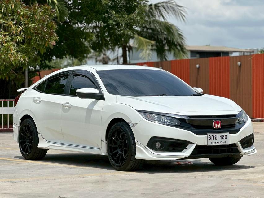 รหัสรถ PAT480 Honda Civic FC 1.8 E สีขาว ปี 2018