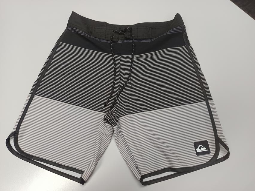 กางเกงขาสั้นชาย Quicksilver แท้ เบอร์ 28 (50-55 Kg)