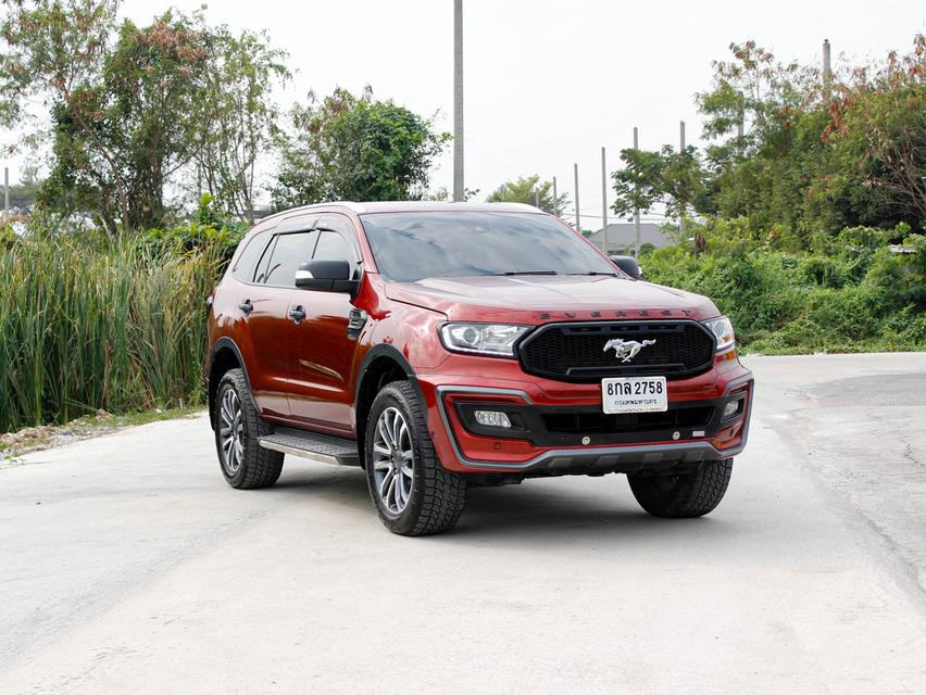 FORD EVEREST 2.0 BI-TURBO 4WD TITANIUM PLUS ปี 2019 (VAT) โฉม ปี 15-22  เกียร์ AUTO ดีเซล สีแดง รถบ้านพร้อมใช้งาน ไมล์เพียง 202,300 km. 3