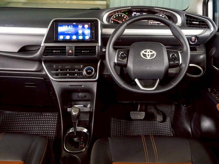 TOYOTA SIENTA 1.5V ปีจด 2017  11
