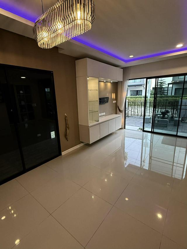 ขาย/ให้เช่า ด่วนน‼️ เจ้าของปล่อยเองบ้านสวย ตกแต่งทั้งหลัง เดินทางสะดวก ติดมอเตอร์เวย์ 2