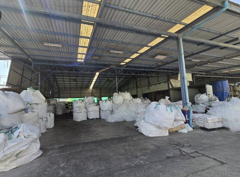 #ขายโรงงานรีไซเคิลพลาสติก นิคมพัฒนา ระยอง เนื้อที่ 8 ไร่ ผังม่วง โกดัง 4 ไร่/ห้องพักพนักงาน 50 ห้อง ไฟฟ้า 1250 KVA 10