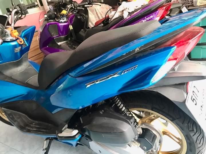 Honda pcx สีน้ำเงิน 3