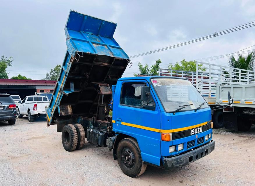 รถบรรทุก 6 ล้อดั้มพ์ ISUZU NKR 88HP 3