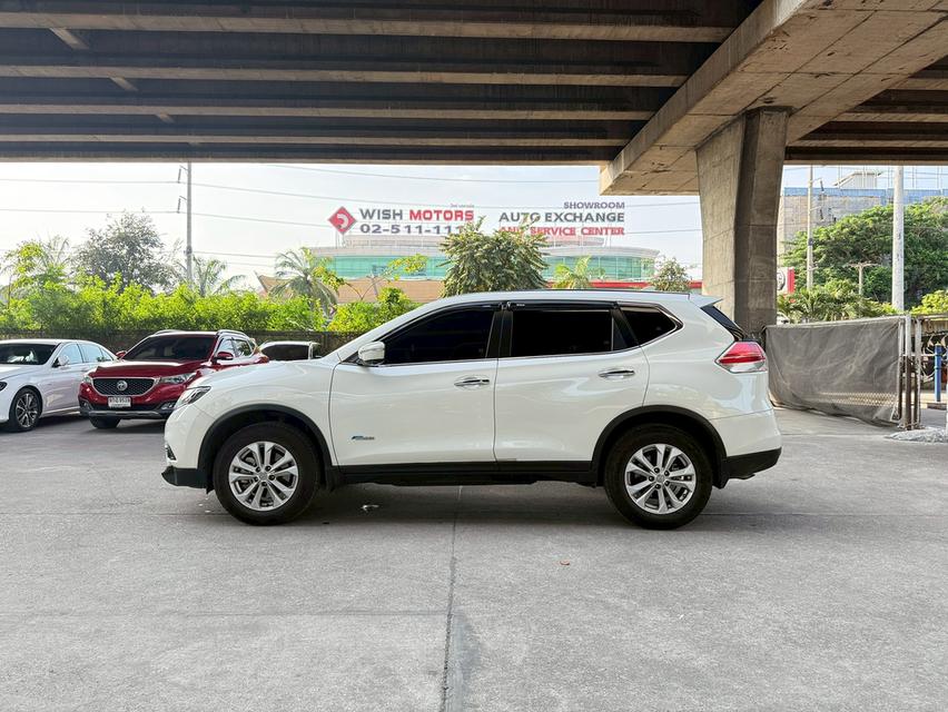 ขายรถ nissan X-Trail 2.0 HYBRID ปี 2017 สีขาว เกียร์ออโต้ 7