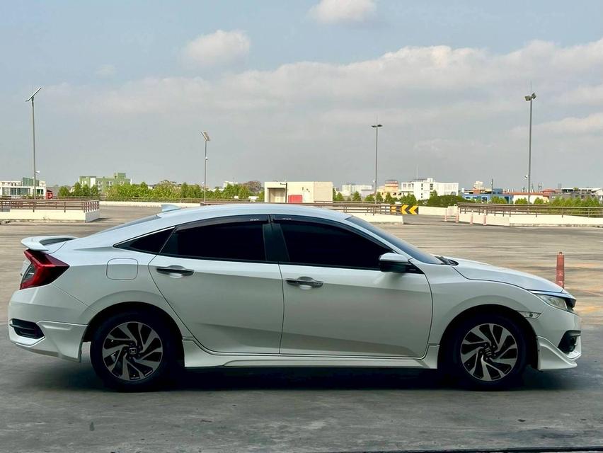 Honda Civic FC 1.8 EL Minor Change ปี 2018 สีขาวมุก รูปที่ 4