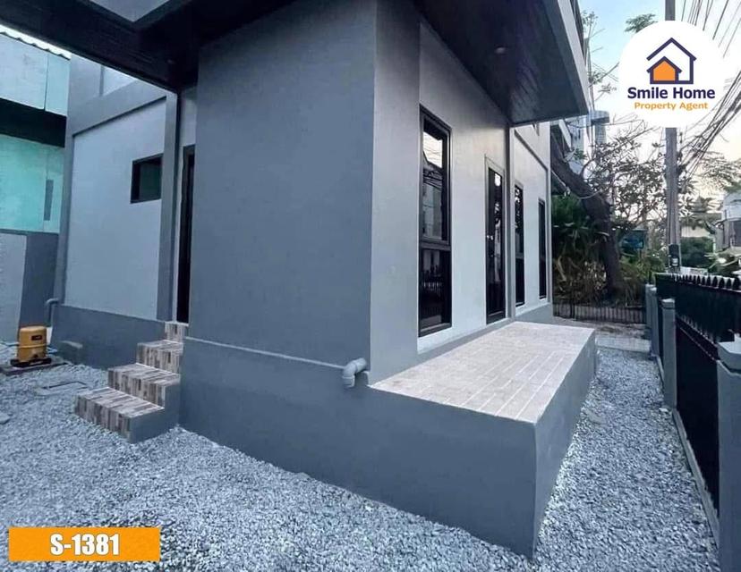 บ้านแฝด 3 ชั้น หมู่บ้านแสงอรุณ เฉลิมพระเกียรติ ร.9 ซอย 28 ใกล้สวนหลวง ร.9 9