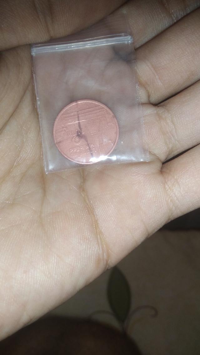 เหรียญ 1 บาทรัชกาลที่ 9 พระเศียรเล็กปี 2548 เป็นเหรียญทองแดง 100%