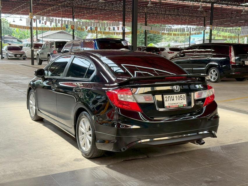 HONDA CIVIC FB 1.8 EL ปี2013ออพชั่นแน่นเต็มคัน ตัวท็อปสุดในรุ่น พร้อมใช้งาน 4