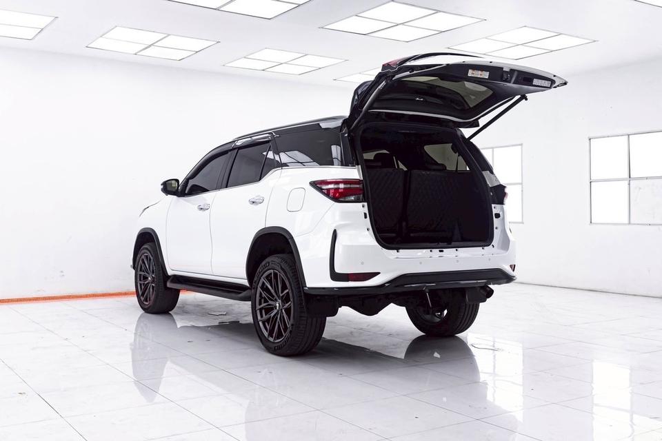 รหัสรถ  1E206 FORTUNER 2.8 LEGENDER BLACK TOP 2WD  14