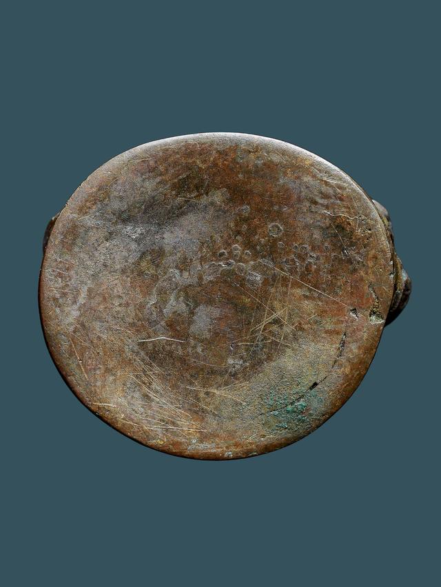 พระกริ่งใหญ่ ก้นถ้วย เนื้อสำริด..เก่า เดิมๆ สวยแชมป์