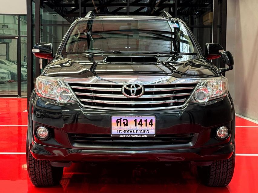 2014 TOYOTA FORTUNER 3.0V รถมือเดียวออกป้ายแดง รถวิ่งน้อย ประวัติศูนย์ครบ ไม่เคยมีอุบัติเหตุครับ 7