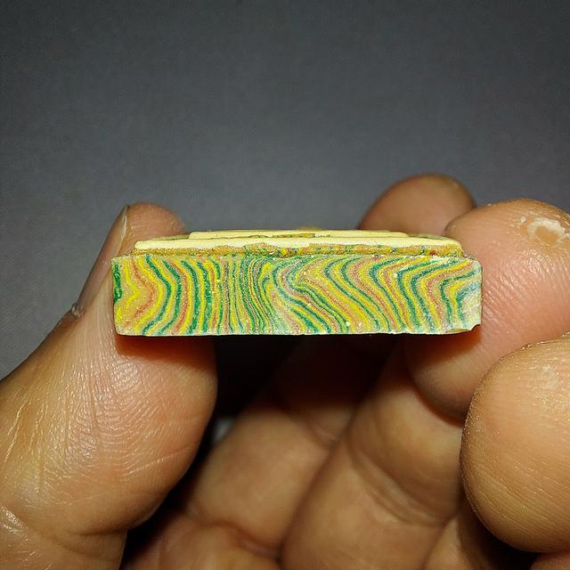 พระสมเด็จสายรุ้งหน้าขาว ตะกรุด 3 กษัตริย์ หลวงพ่อแพ ปี 2537 พิมพ์งดงาม เดิมจากวัด