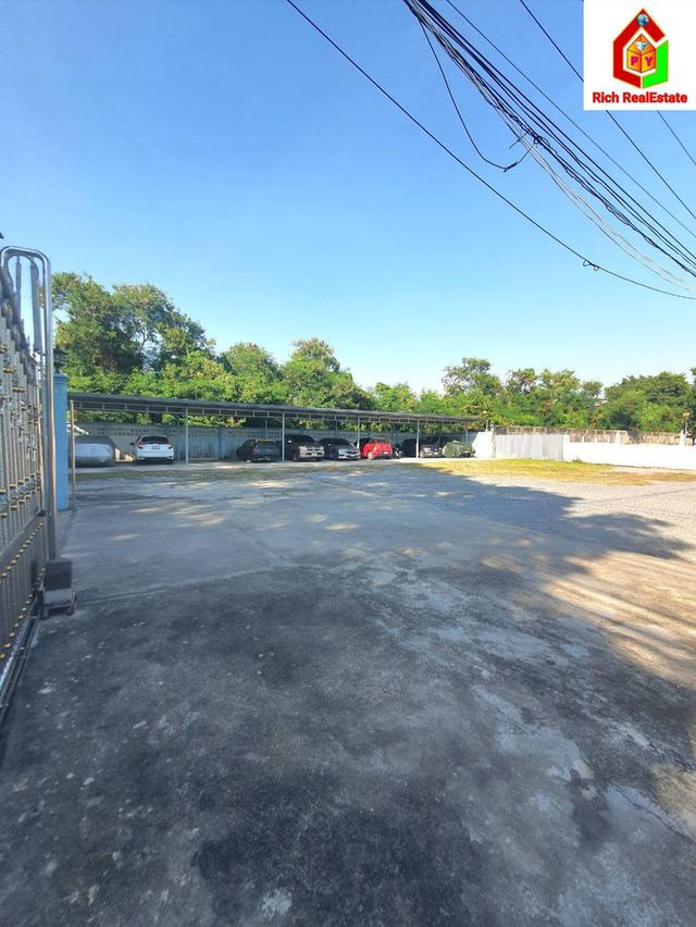 ขายถูกที่ดินเปล่า ซอยอ่อนนุช54 เข้าซอยมาประมาณ 450 ม.  เนื้อที่ 256 ตรว. แปลงที่ดินสวย ทำเลดี แหล่งชุมชน ใกล้รถไฟฟ้าสายสีเหลือง สภานีศรีนุช 4