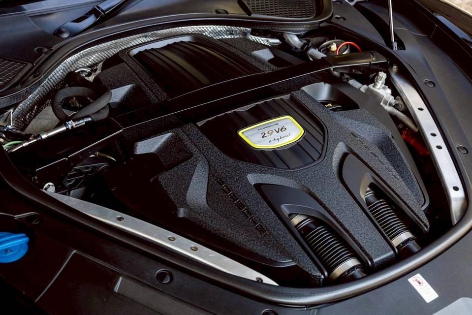 รหัสรถ PR7442 𝗣𝗼𝗿𝘀𝗰𝗵𝗲 𝗣𝗮𝗻𝗮𝗺𝗲𝗿𝗮 𝟰 𝗘-𝗛𝘆𝗯𝗿𝗶𝗱 𝗣𝗹𝘂𝗴-𝗶𝗻 ปี 𝟮𝟬𝟭𝟴 รูปที่ 15