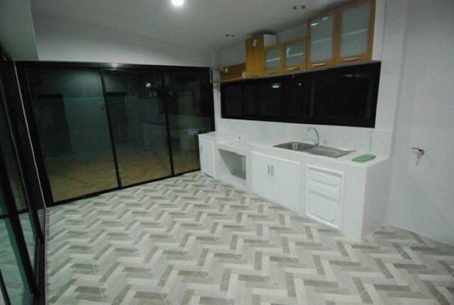 ให้เช่าบ้านเดี่ยว 2ชั้น ตกเเต่งสไตล์ LOFT หมู่บ้าน ต.รวมโชค Location โชคชัย 4 ใกล้  Central East Ville  เหมาะทำออฟฟิศ จอดรถได้ 8 คัน 6